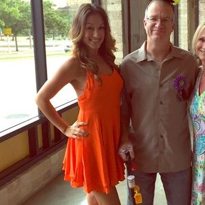 ✨Orange flowy dress